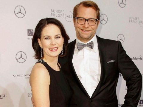 Bakıya gələn nazir ərindən BOŞANIR