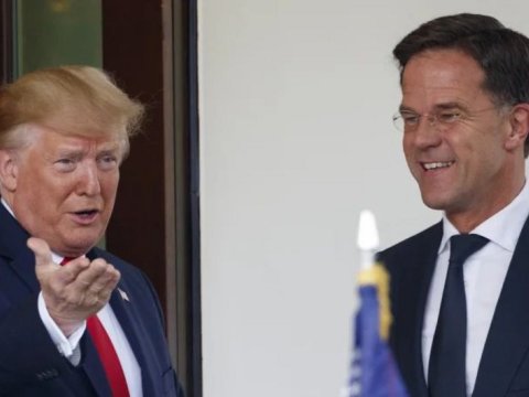 NATO-nun Baş katibi Trampla görüşdü