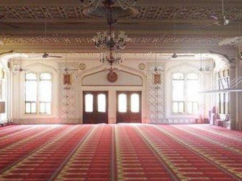 Məsciddə dəhşət - Namaz qılan 12 dindarı öldürdülər