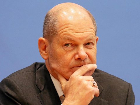 Şoltsun partiyasının reytinqi düşməyə davam edir