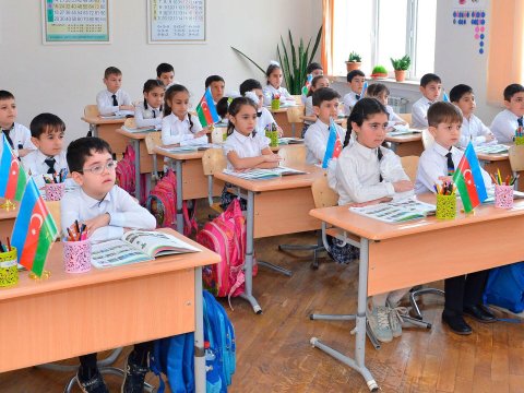 Məktəblərdə tətil başa çatdı