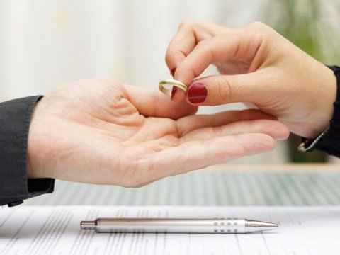 Bakıda maraqlı boşanma: Milyoner cütlüyün&nbsp;toydan bir ay sonrakı&nbsp;DAVASI