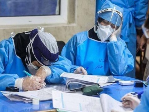 İranda tibb işçiləri tətil etdi