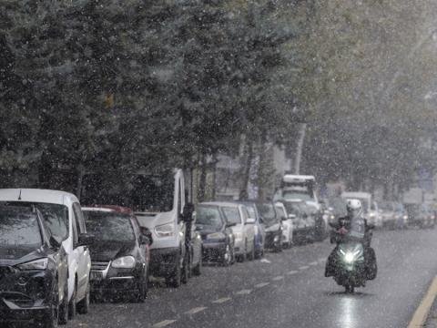 Fasiləsiz yağan qar insanları sevindirdi - Türkiyədən xoş görüntülər&nbsp;