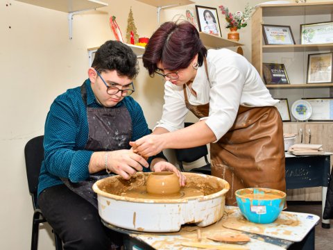 Onlar da peşə məktəblərinə QƏBUL OLUB