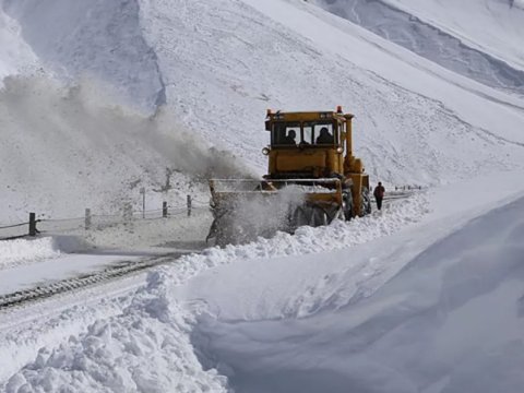 Güclü qar yağdı: Rusiyaya gedən yol BAĞLANDI