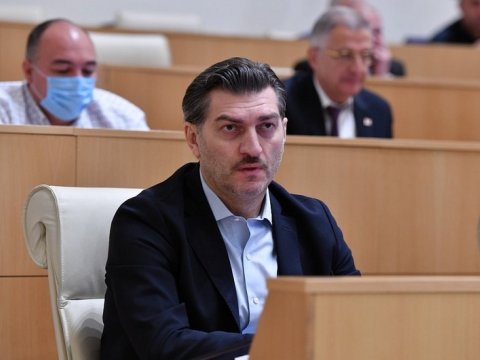 Gürcüstanda prezidentliyə namizəd keçmiş futbolçudur - DOSYE