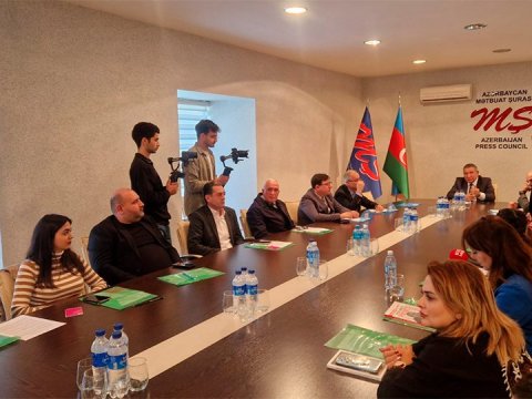 Mediada çalışanların 43 faizi qadın, 57 faizi isə kişilərdir