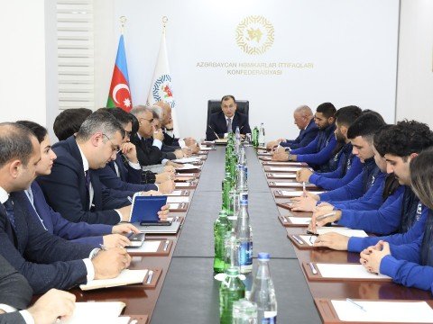 Sahib Məmmədov könüllülərlə görüşdü - FOTOLAR