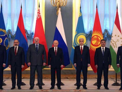 Putin KTMT ölkələrinin rəhbərlərini Moskvaya dəvət etdi