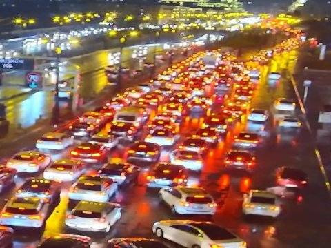 Bakıda sıxlıq olan YOLLAR