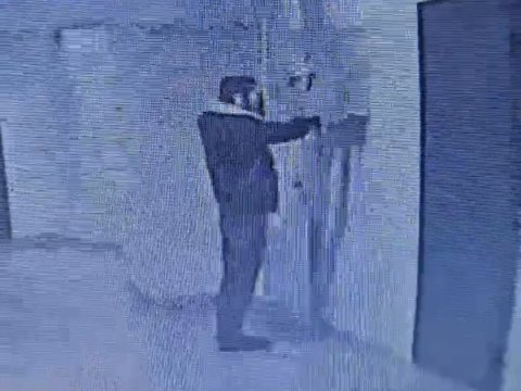 Bakıda oğurluq kameralara düşdü - ANBAAN GÖRÜNTÜLƏR