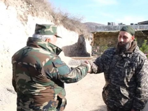 Erməni terrorçuların&nbsp;başçısı Azərbaycanla sərhədə gəldi&nbsp;- VİDEO