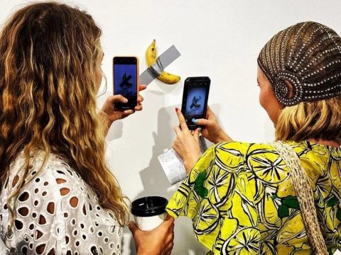 "Divara bantlanmış banan" niyə məşhur oldu?..