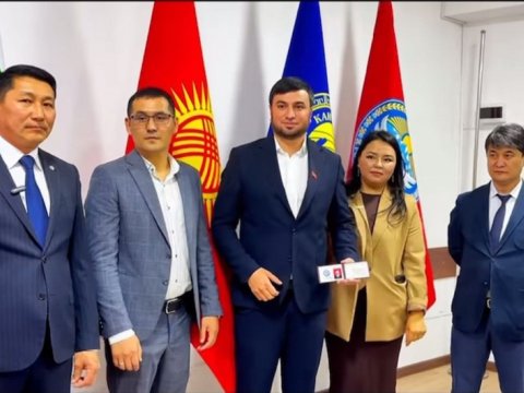 Diaspor nümayəndəsi Qırğızıstanda deputat seçildi - FOTO