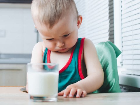 Azərbaycanda uşaqlar niyə süd içmir...