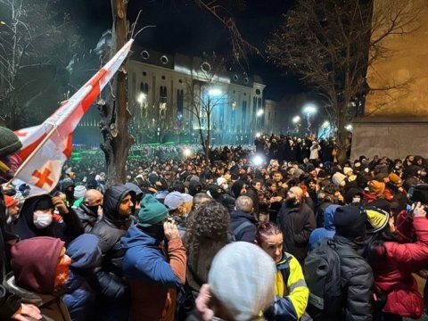 Tbilisidə etiraz aksiyası -&nbsp;44 nəfər yaralandı