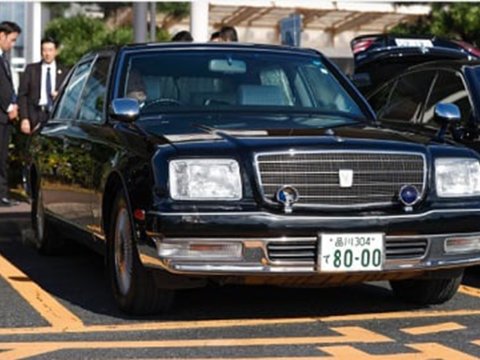 Yaponiya Baş naziri qəzaya düşdü