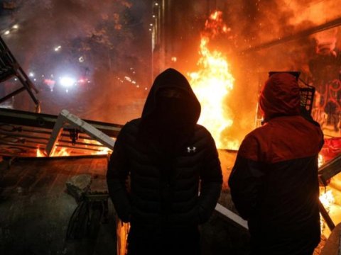 Tbilisidə&nbsp;etirazlar - Parlamentin binasına ciddi ziyan dəyib