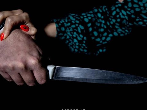 Sumqayıtda ər arvadını bıçaqladı