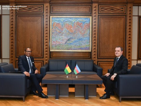 Ceyhun Bayramov Bakıya gələn həmkarı ilə GÖRÜŞDÜ