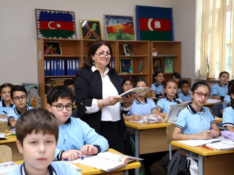 Dərslərin başlama vaxtı dəyişdirilə bilərmi? - Rəsmi CAVAB