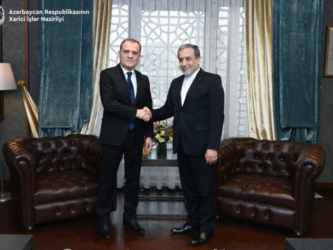 Ceyhun Bayramov&nbsp;İranın&nbsp;XİN rəhbəri ilə&nbsp;görüşüb