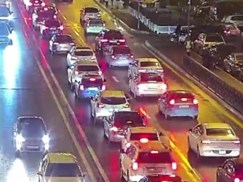 Bu yollarda sıxlıq var - SİYAHI