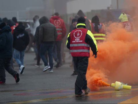 Fransada etirazlar BAŞLAYIR