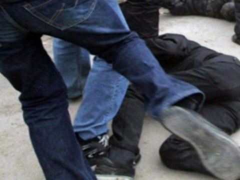 36 yaşlı kişi yeniyetməni döyərək xəsarət yetirib