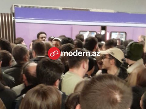 Bakı metrosunda problem: sərnişinlər düşürüldü - YENİLƏNİB