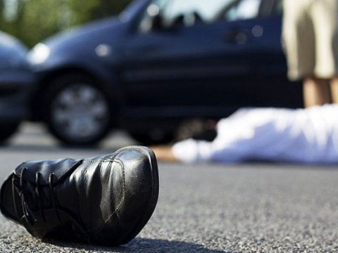 Ərlə arvadı maşın vurdu: qadın öldü - Hadisə yerindən GÖRÜNTÜLƏR