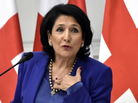 Gürcüstan Prezidenti sanksiyalara görə Zelenskiyə təşəkkür etdi