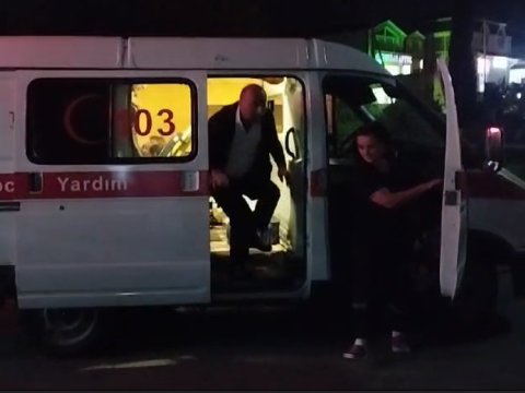 42 yaşlı kişi maşını divara çırpdı