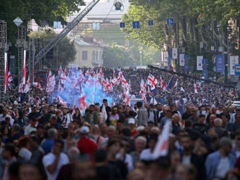 Gürcüstanda siyasi böhran iqtisadiyyata keçir – lari dəyərdən düşür