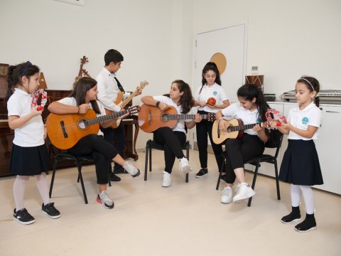 Musiqi məktəblərində müəllimlərin təhsil səviyyəsi ürəkaçan deyil - Rəsmi