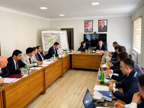 Kəlbəcərdə işçi qrupun&nbsp;iclası keçirilib - FOTOLAR