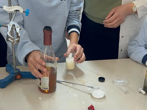 Şəki məktəbində bədbəxt hadisə: müəllim və şagirdlər YARALANDI