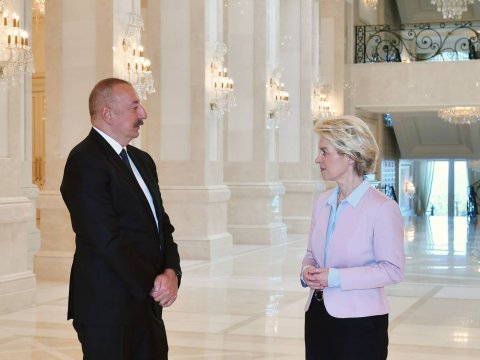 Prezident&nbsp;Ursula fon der  Lyayeni təbrik etdi