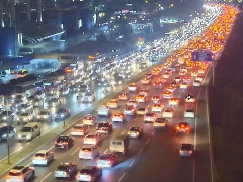 Bakının əsas yollarında TIXAC var