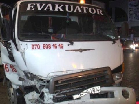 Bakıda evakuator yandı