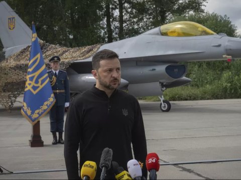 Ukrayna Danimarkadan F-16 qırıcılarını alıb -&nbsp; Zelenski