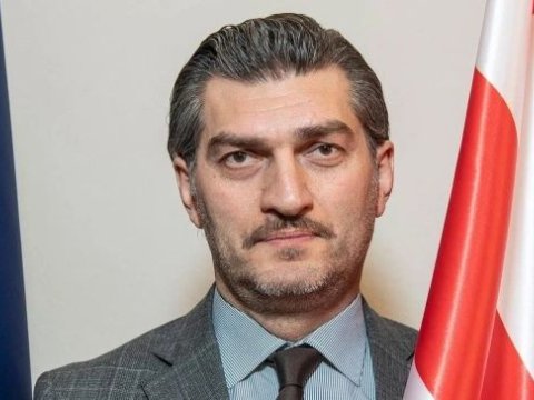 Hakim partiyanın namizədi qeydə alındı