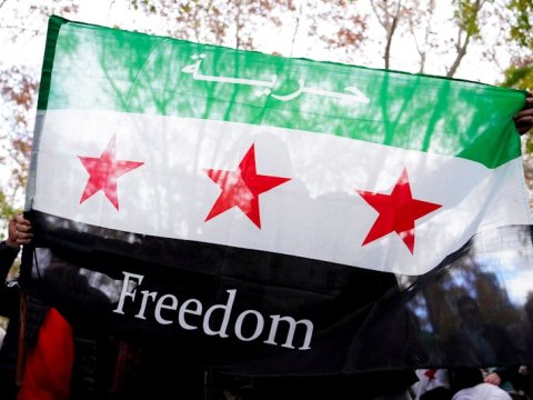 Xaricdəki suriyalılar Əsədin gedişini belə qeyd etdilər - FOTO