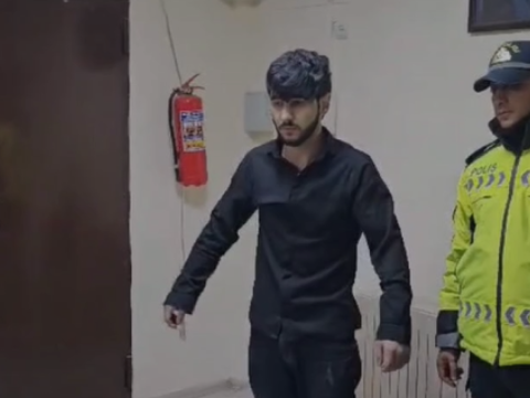 Polisə tabesizlik göstərən sürücü həbs edildi&nbsp;- VİDEO