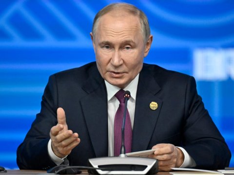 Putin 92 hərbçiyə GENERAL rütbəsi verdi