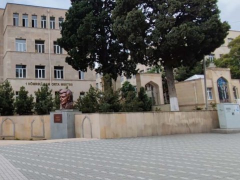 Qalmaqallı məktəbin direktoruna ŞİDDƏTLİ TÖHMƏT verildi