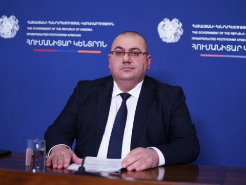 Paşinyanın danladığı qubernator istefa verdi