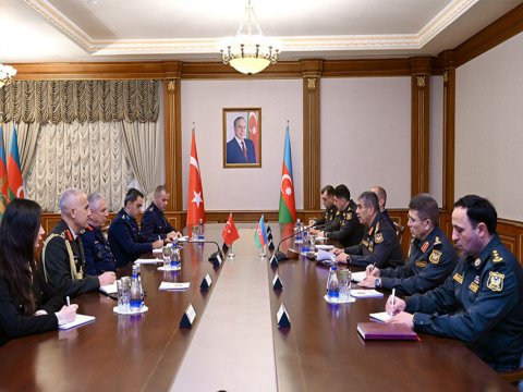 Türkiyənin ordu generalı Bakıda: sərhəddəki vəziyyət müzakirə edildi