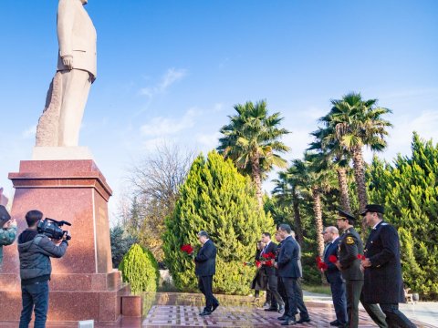 Salyanda Heydər Əliyevin xatirəsi ehtiramla yad edilib - FOTOLAR